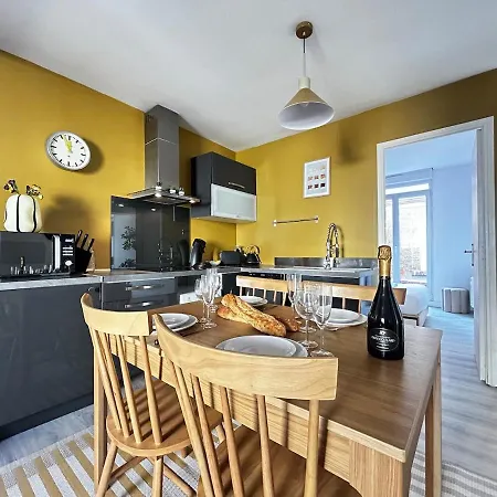 Laon T3 Moderne Terrasse Et Babyfoot Proche Centre Apartment *