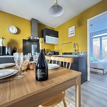 Apartment Laon T3 Moderne Terrasse Et Babyfoot Proche Centre Reims